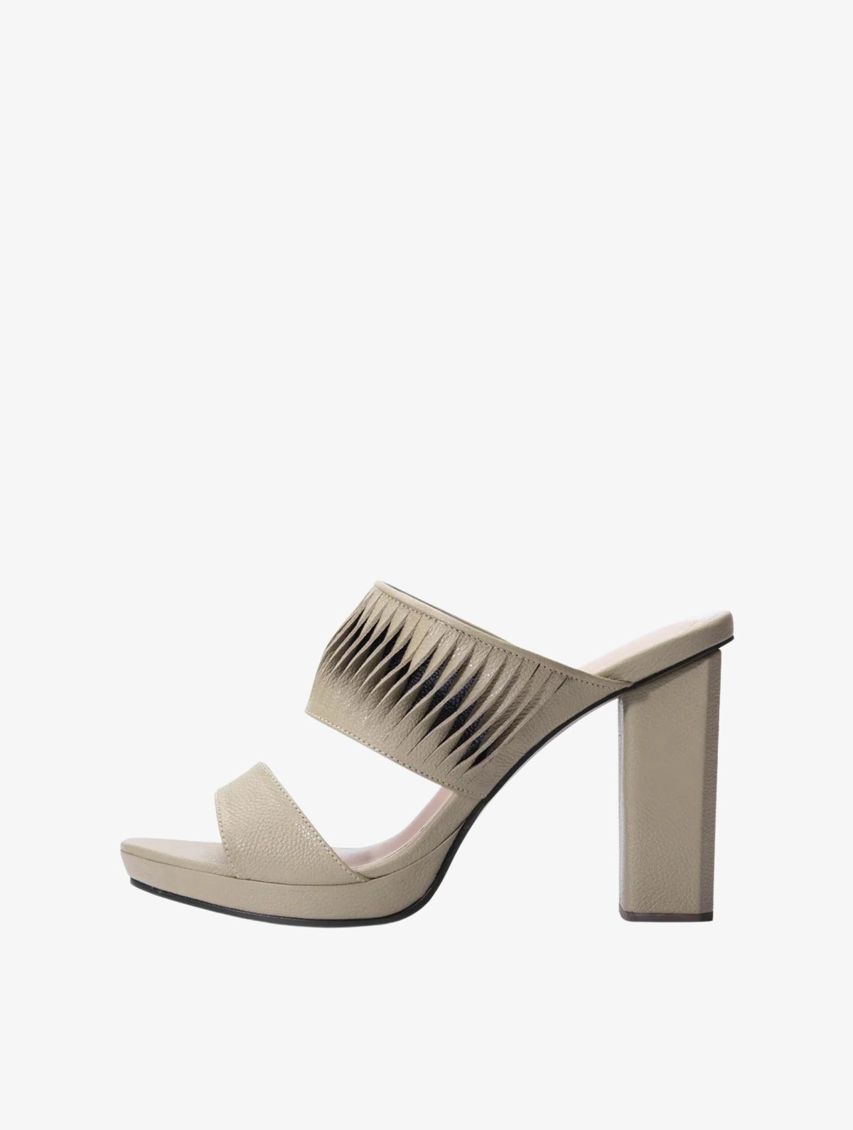 Batlló Shoes, sandalias de tacón en cuero hechas a mano, Bibiana Hernández