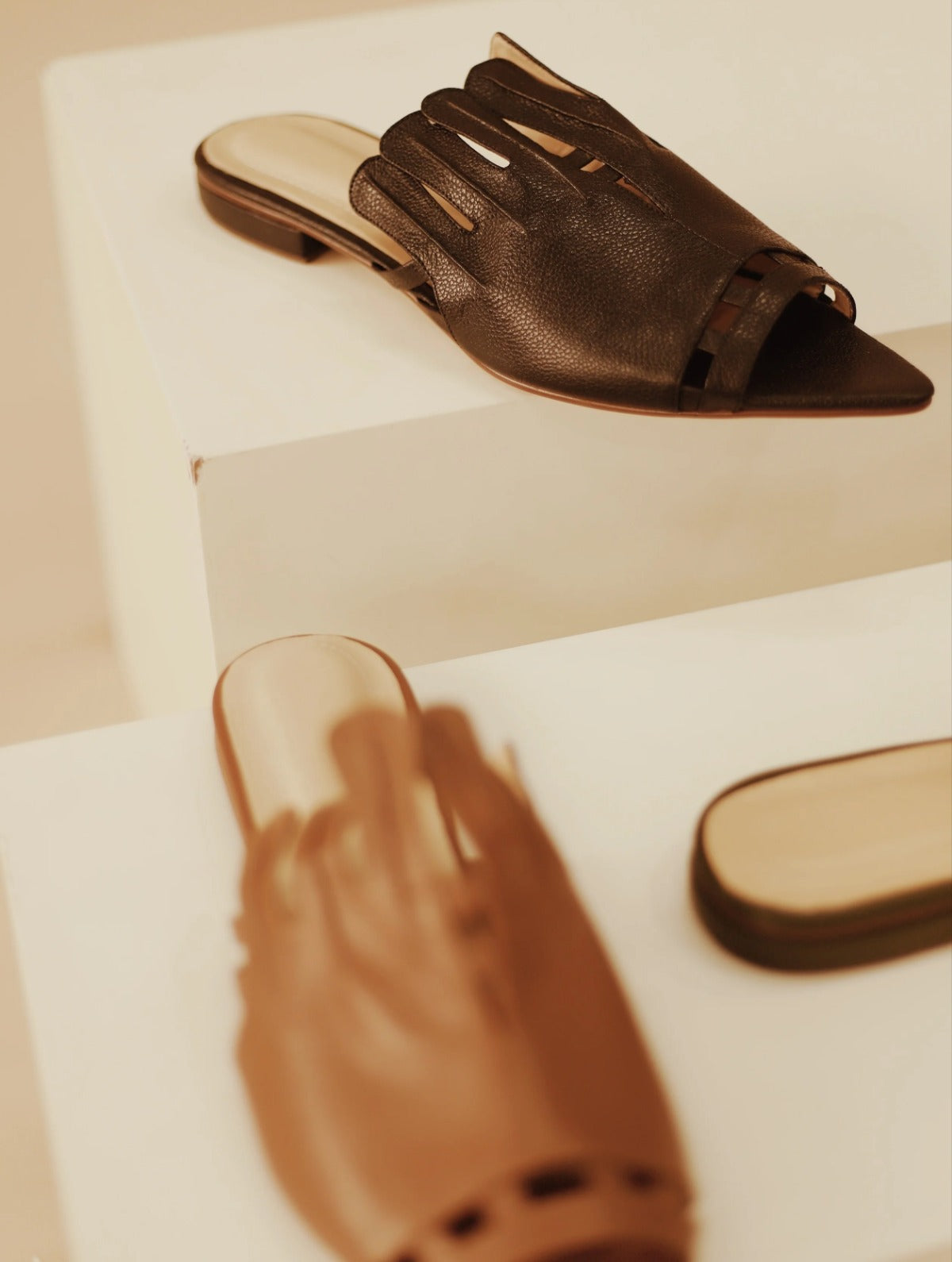 Gaudí Shoes Miel, zapatos de cuero hechos a mano, Bibiana Hernández · foto 3