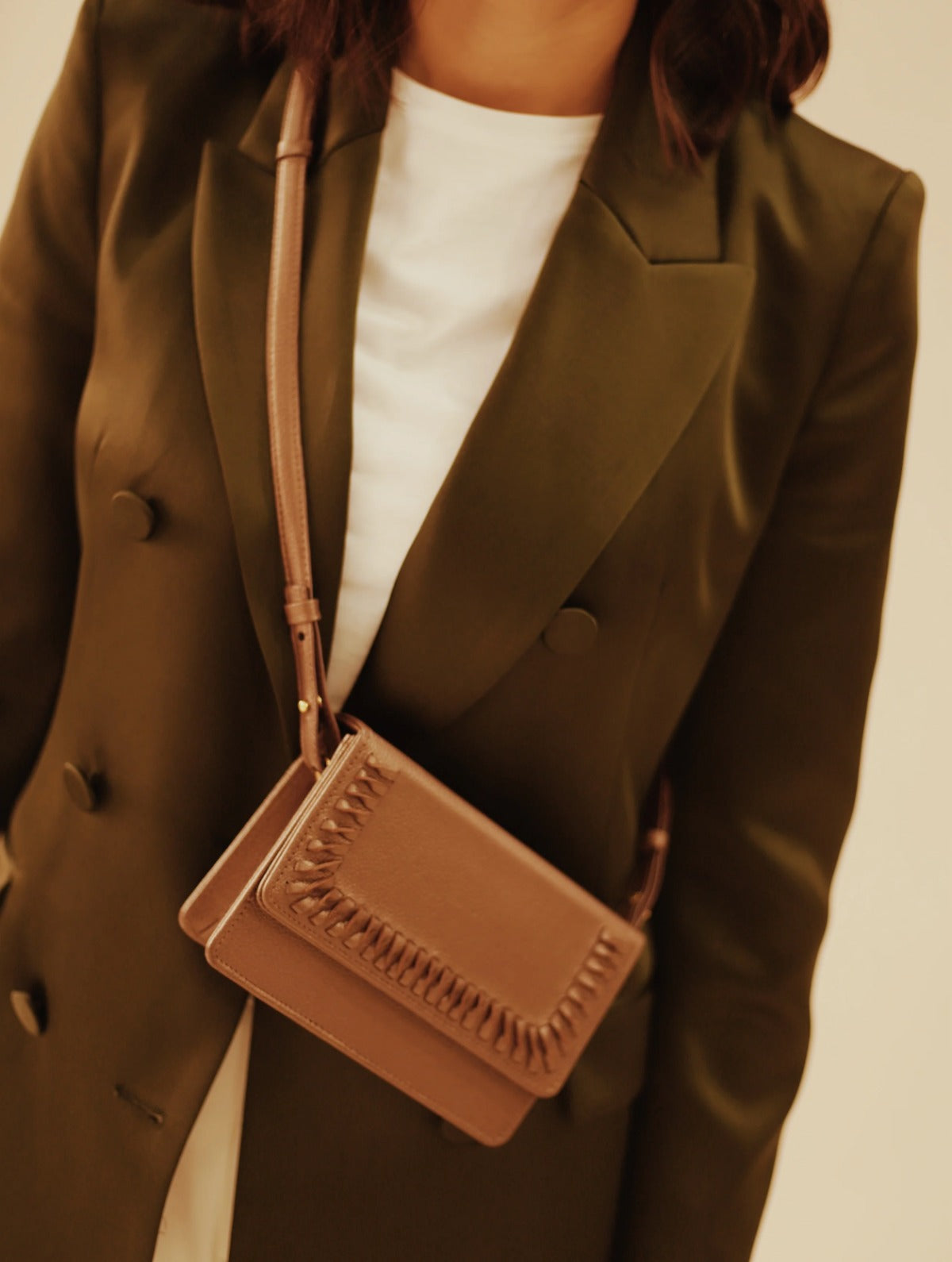 Real Belt Bag Bronce, belt bag de cuero hecha a mano, Bibiana Hernández