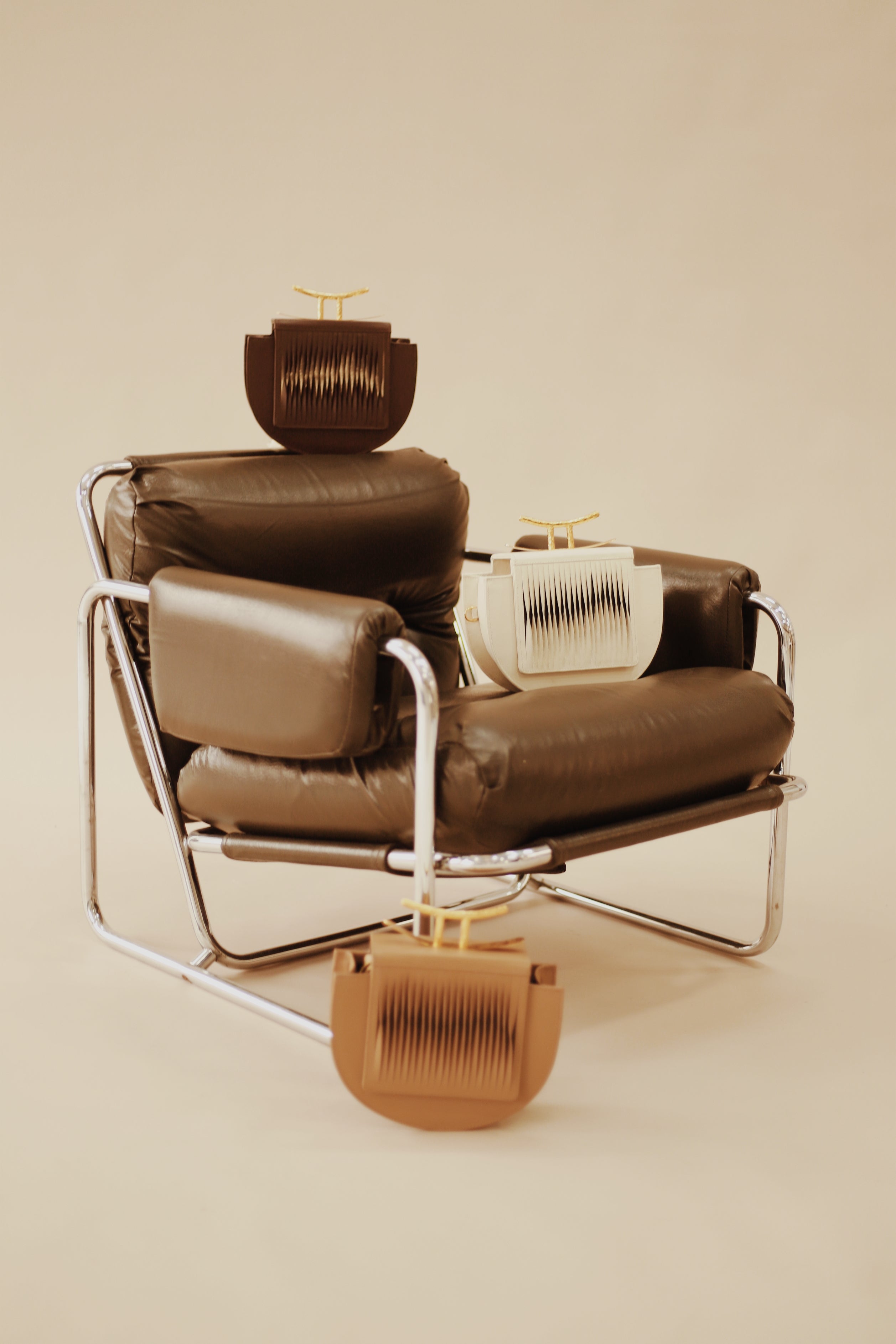 SAGRADA BAG ALMENDRA