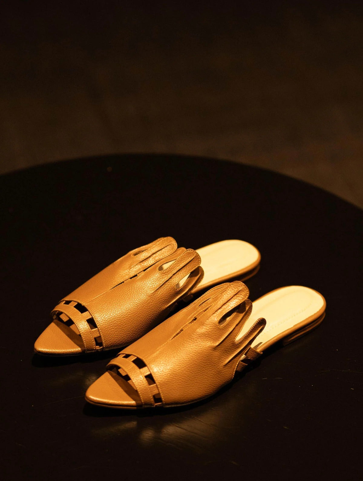 Gaudí Shoes Miel, zapatos de cuero hechos a mano, Bibiana Hernández · foto 2