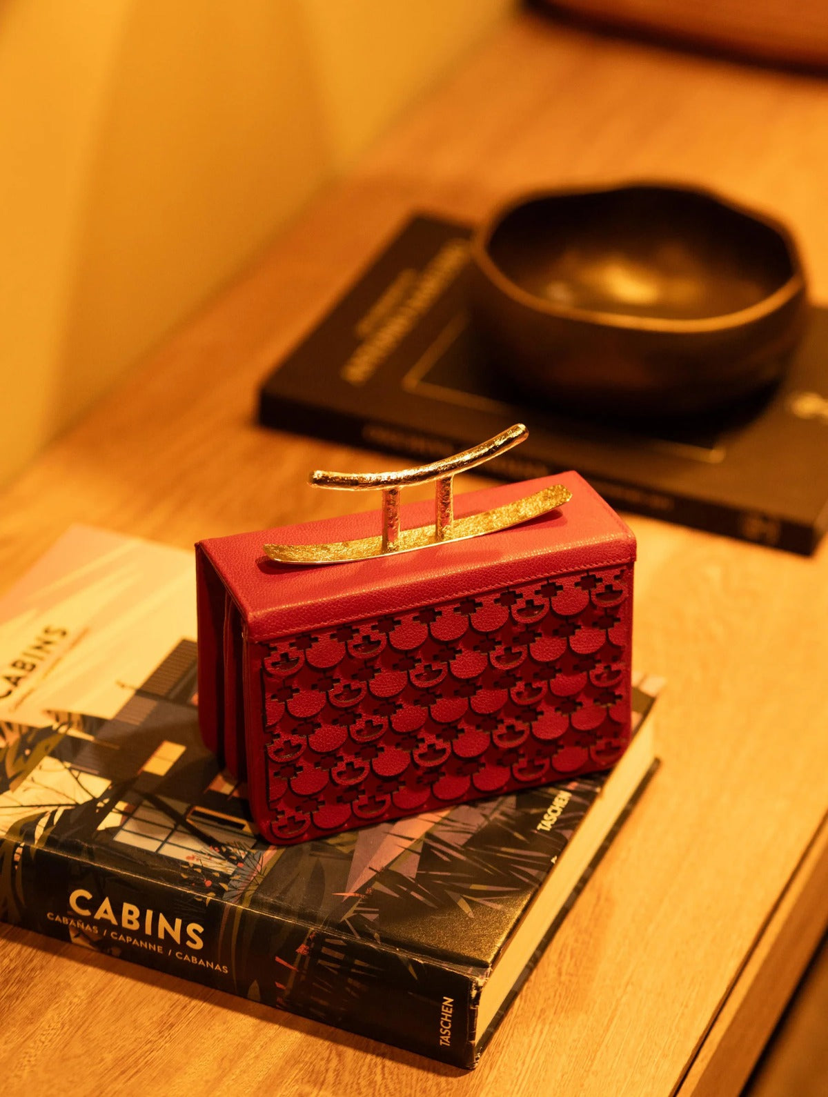 Tairona Bag Red, bolso de cuero hecho a mano, Bibiana Hernández · foto 2